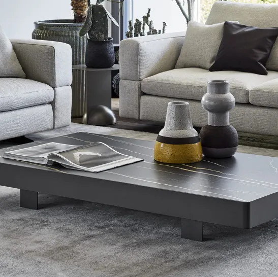 Tavolino rettangolare Jazz con top in ceramica e base in metallo di Bonaldo