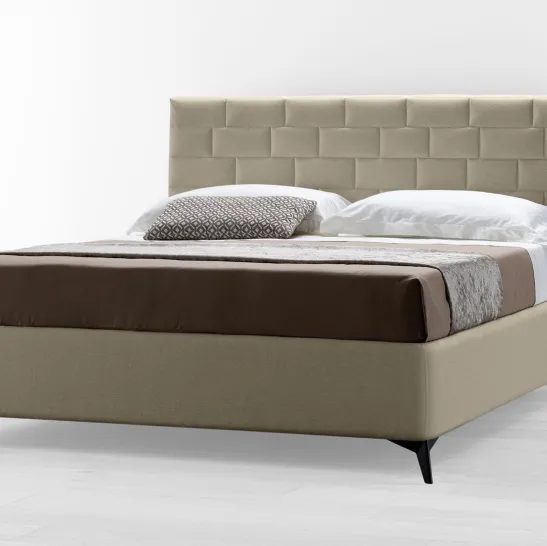 Letto Wall in tessuto con finitura della testata con design a mattoni di Stilfar  Italia