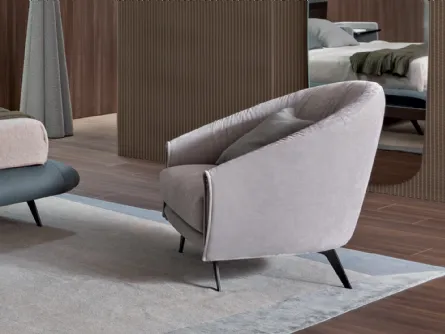 Poltroncina Saddle armchair in tessuto imbottito di Bonaldo